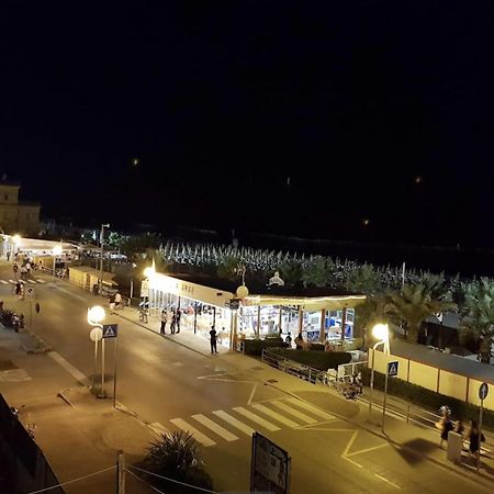 Hotel Bonaria Rimini Exteriér fotografie