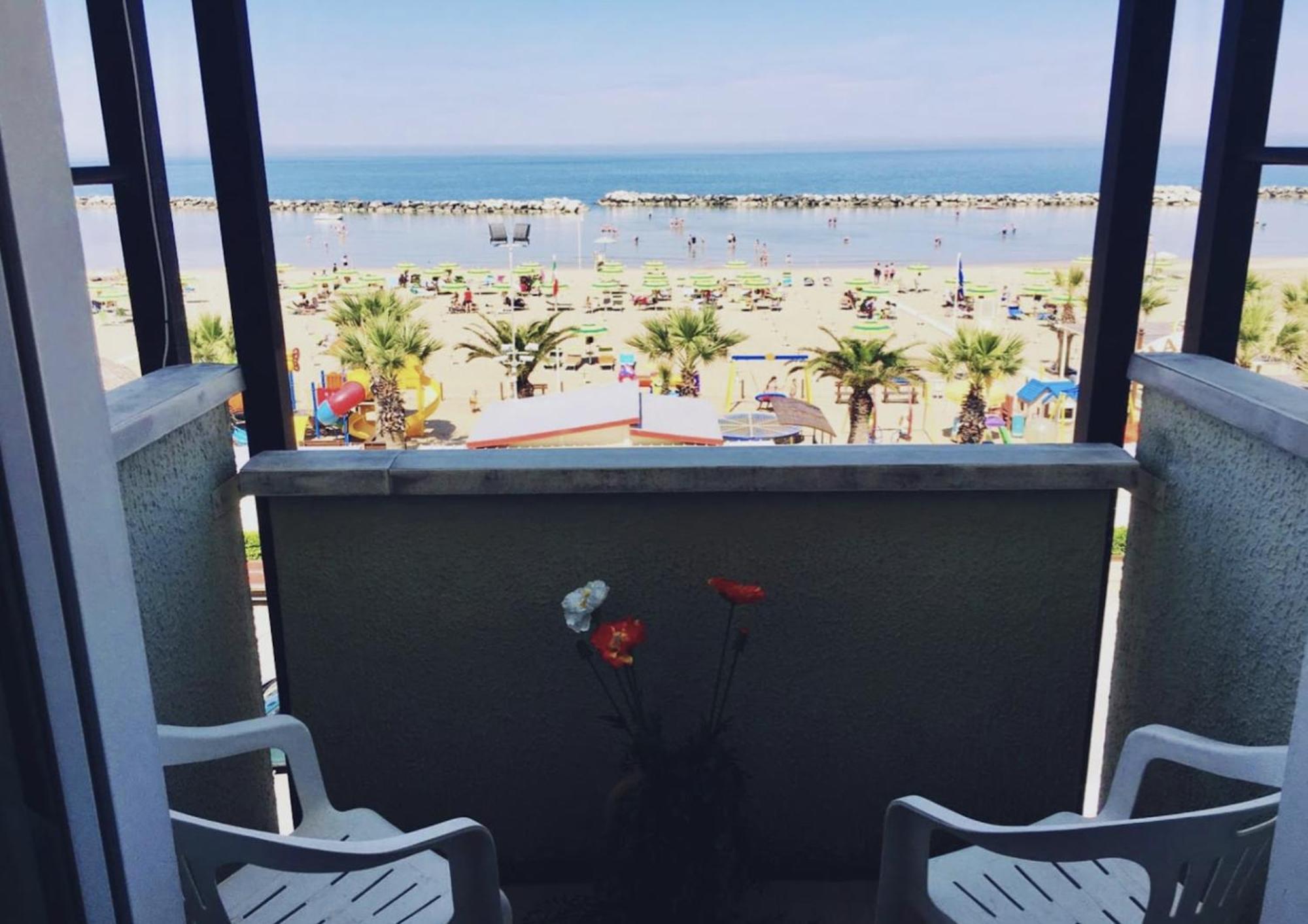 Hotel Bonaria Rimini Exteriér fotografie