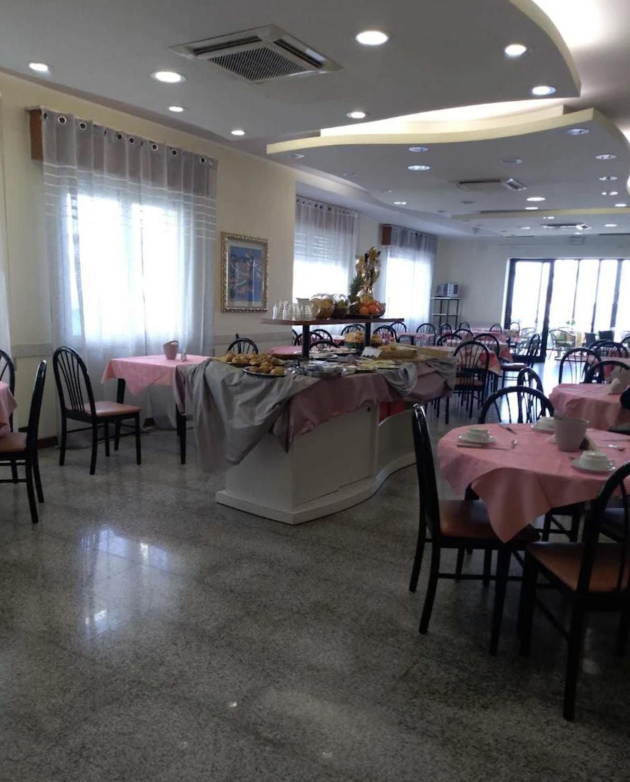 Hotel Bonaria Rimini Exteriér fotografie
